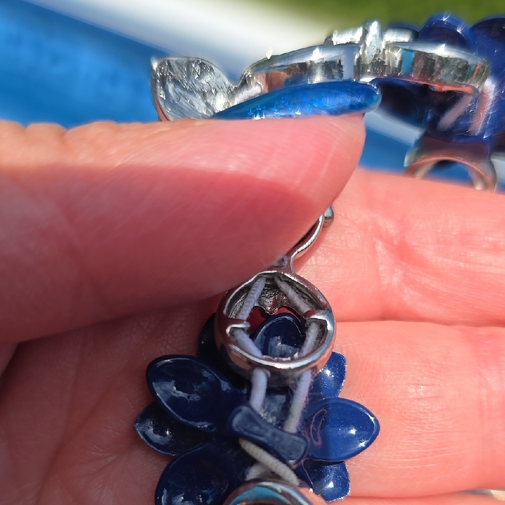 Floral Metal Bracelet - Picture 9 of 10